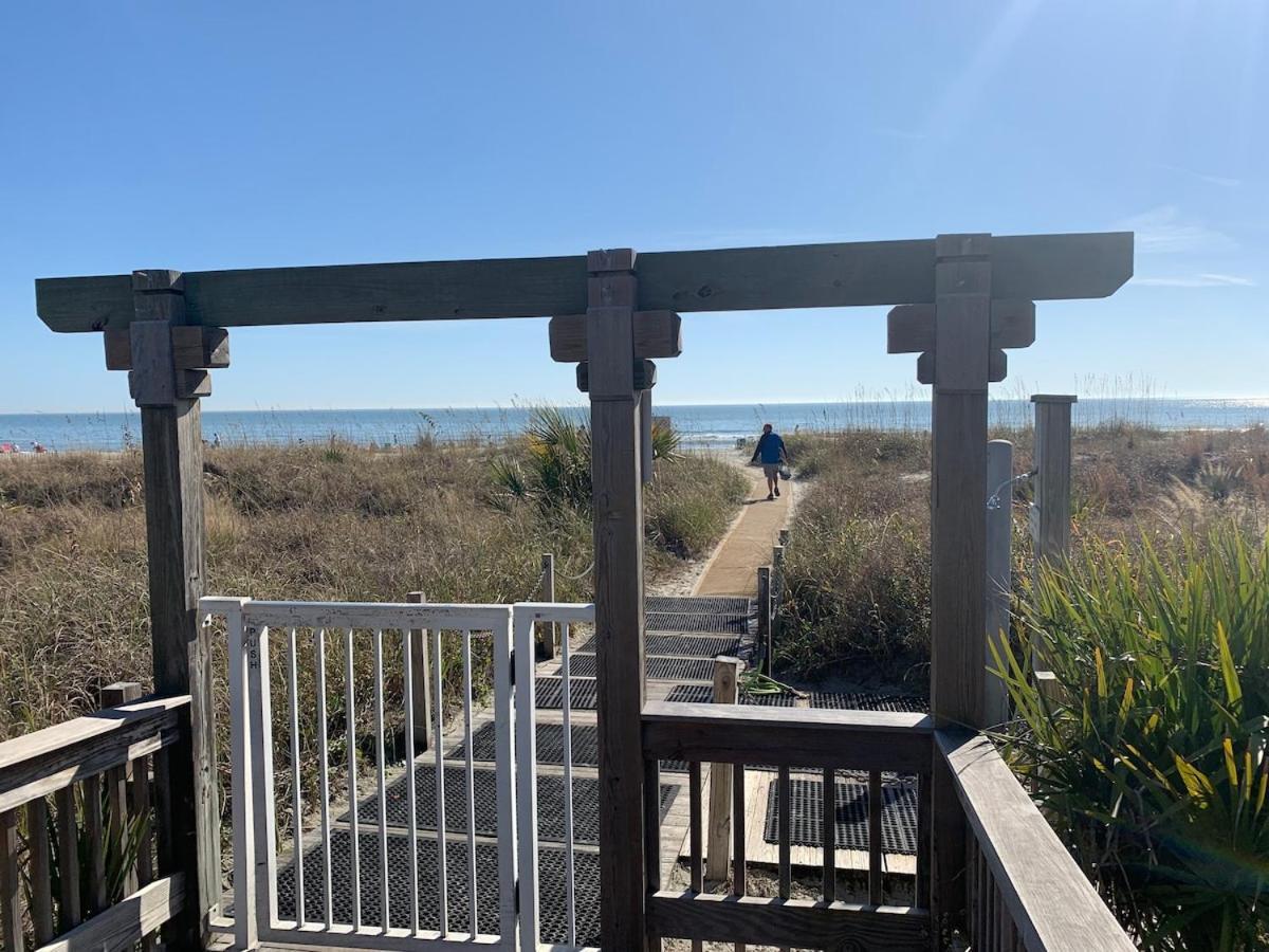 Seacrest Villa Oceanfront Resort 2 Bed 2 Bath Steps To The Beach Hilton Head Island Exterior photo